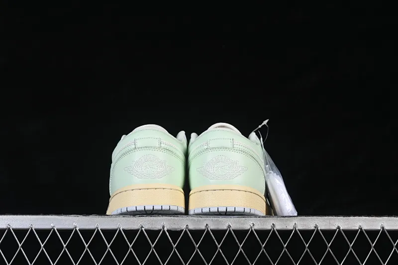 All categories Air Jordan Jordan series basketball shoes Air Jordan 1 Low Air Jordan 1 Low AJ1 Joe 1 light blue color matching low-top cultural casual sneakers DC0774-108